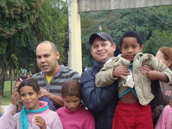 Trabalho social com crianças: por que isso muda tudo